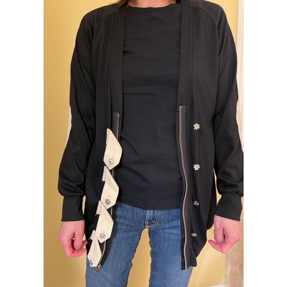 Oversized Cardigan with bejeweled buttons - Picture 4 of 5